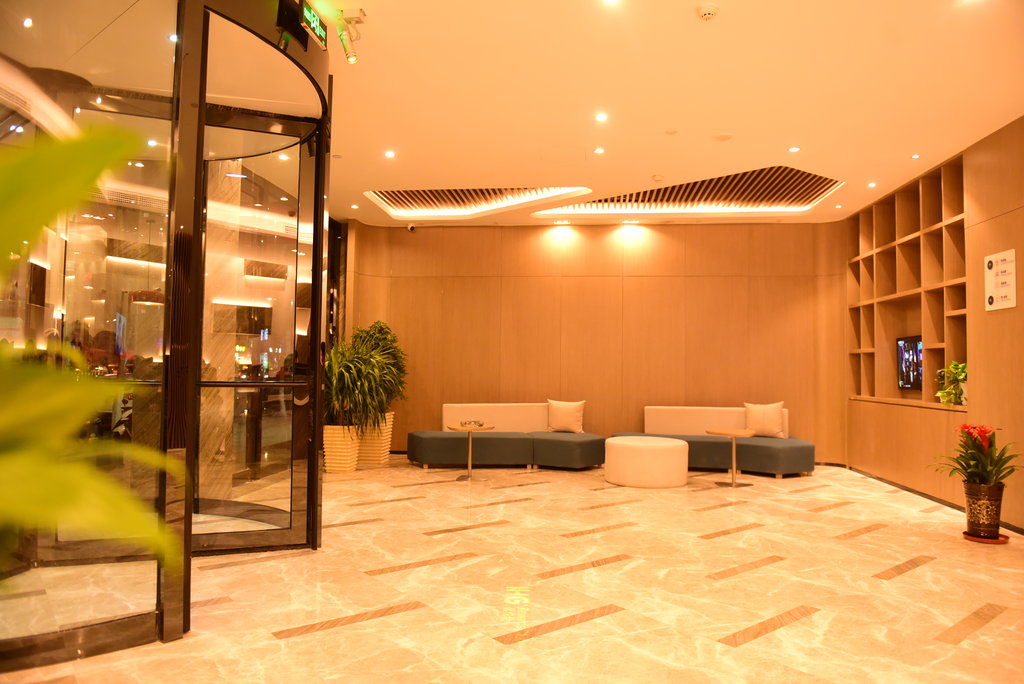 Holiday Inn Express Lhasa Potala Palace, An Ihg Hotel Buitenkant foto